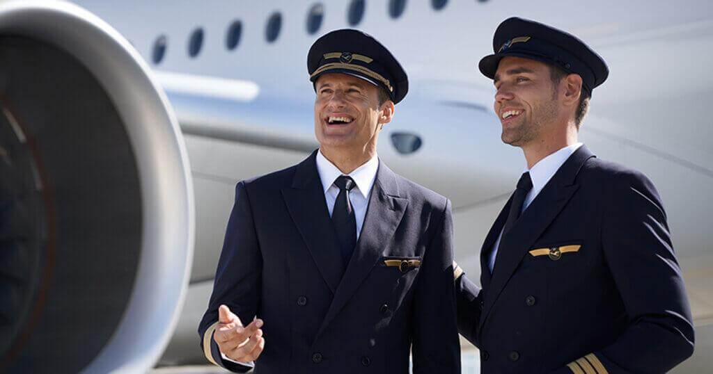 ¿Quién forma la tripulación de un avión? 1